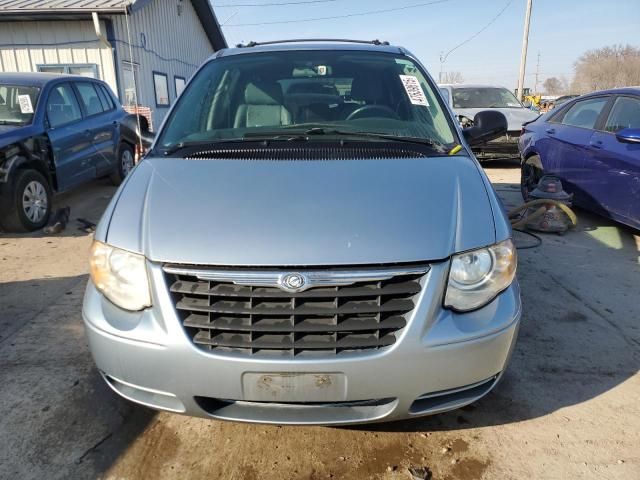 2005 Chrysler Town & Country Touring