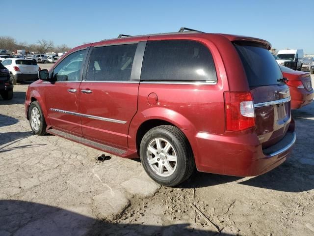 2012 Chrysler Town & Country Touring L