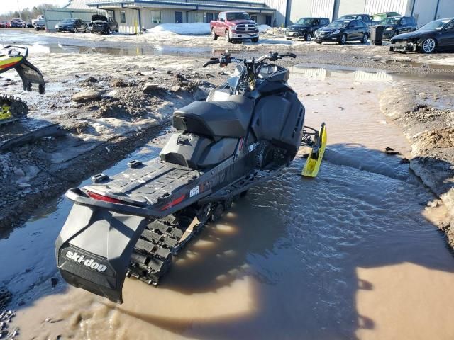 2019 Skidoo 2019 Skidoo Renegade