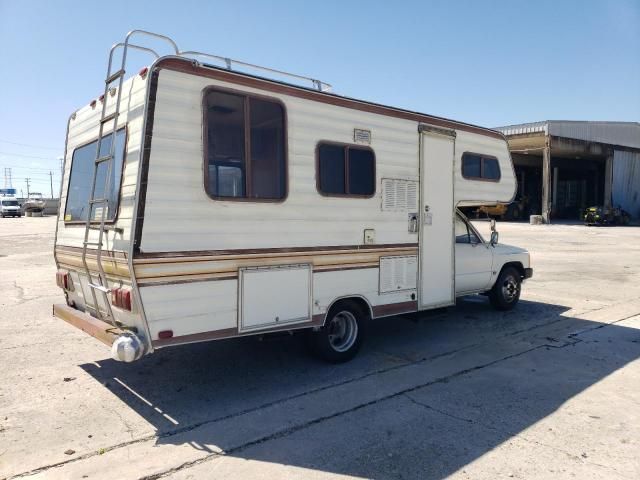 1985 Toyota Pickup Commercial / Camper RN55