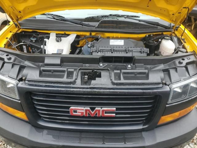 2022 GMC Savana Cutaway G3500