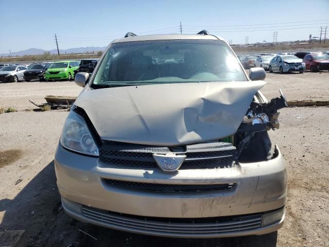 2004 Toyota Sienna XLE