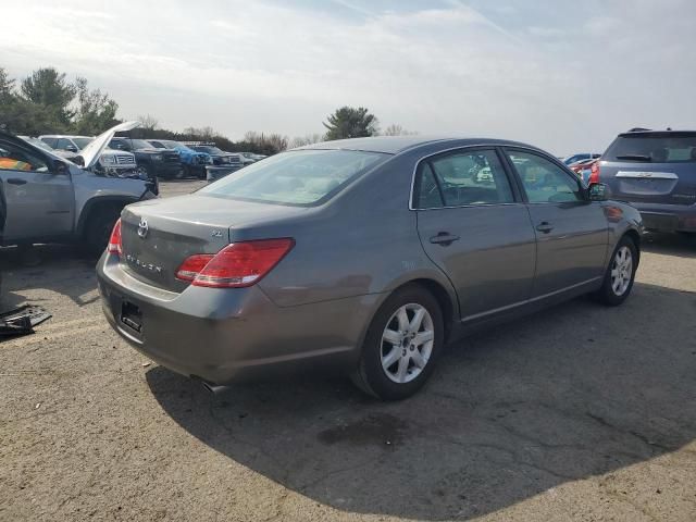 2005 Toyota Avalon XL