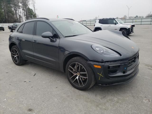 2023 Porsche Macan Base