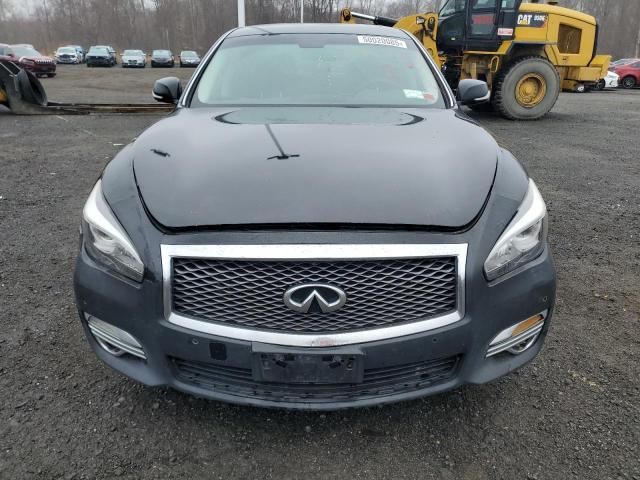 2017 Infiniti Q70 3.7