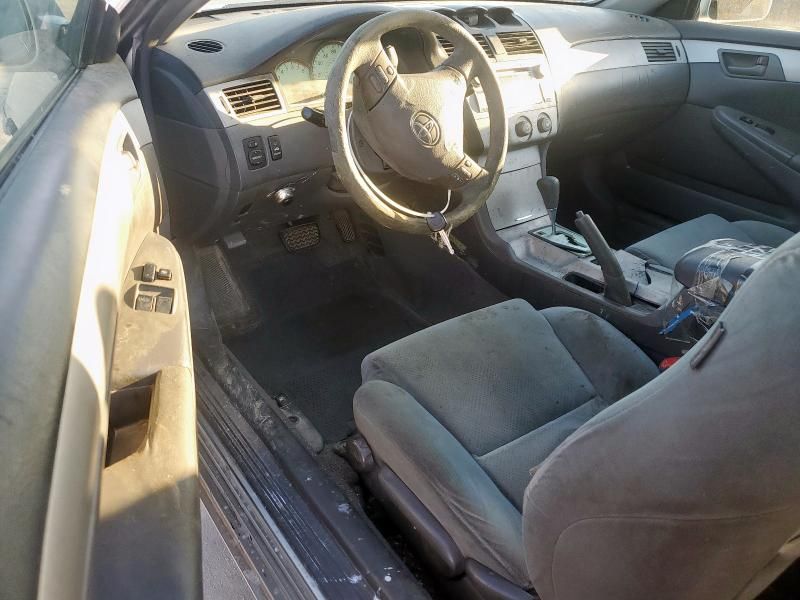 2005 Toyota Camry Solara SE