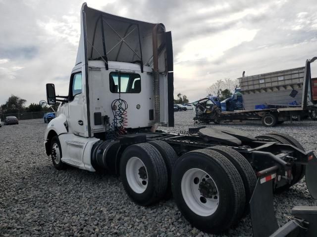 2014 Kenworth Construction T680