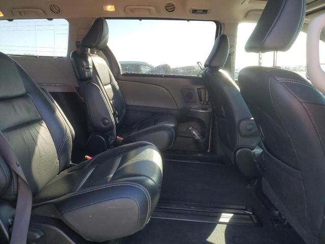 2019 Toyota Sienna SE