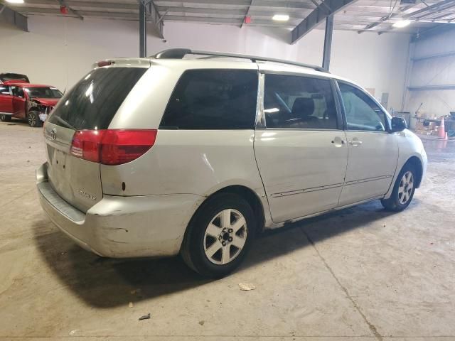 2004 Toyota Sienna CE