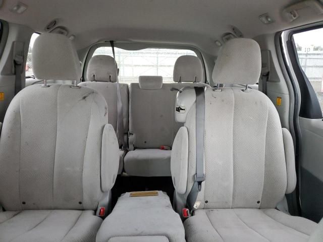 2013 Toyota Sienna LE