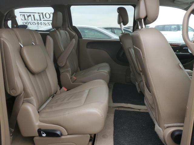 2016 Chrysler Town & Country Touring