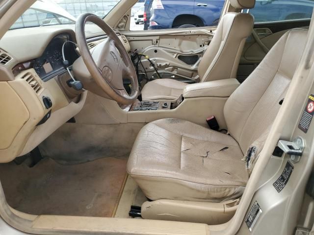 2001 Mercedes-Benz E 320