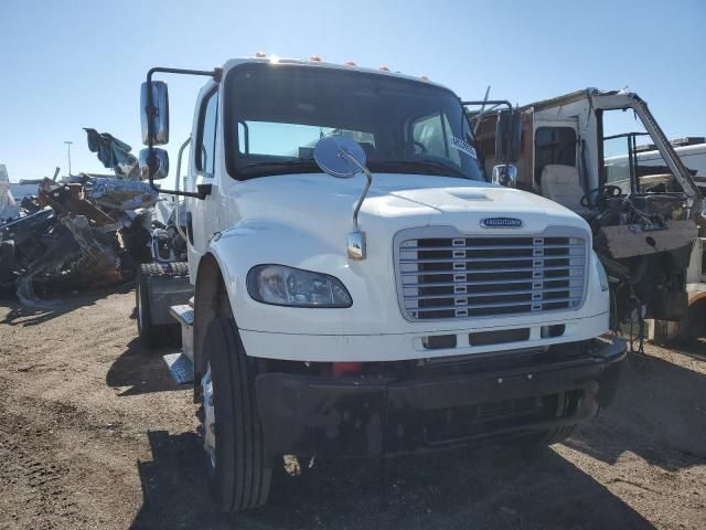 2016 Freightliner Business Class M2 106 Semi Truck