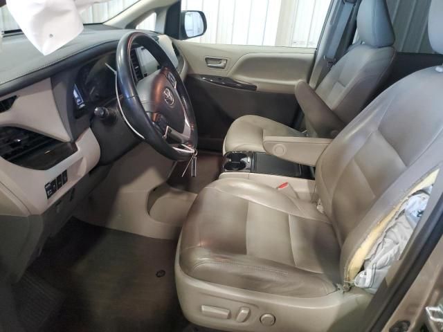 2015 Toyota Sienna XLE