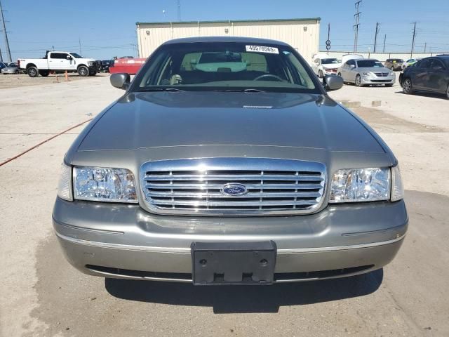 2001 Ford Crown Victoria LX