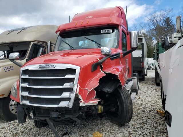 2020 Freightliner Cascadia Semi Truck