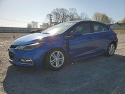 Carros salvage sin ofertas aún a la venta en subasta: 2017 Chevrolet Cruze LT