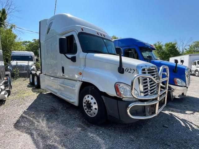 2016 Freightliner Cascadia 125