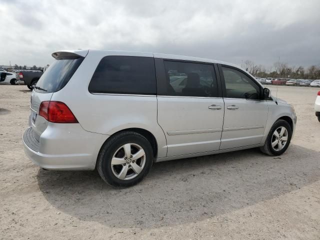 2010 Volkswagen Routan SE