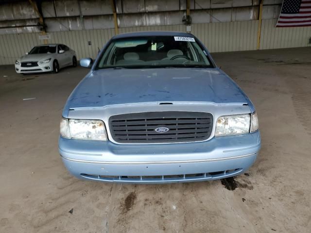 1999 Ford Crown Victoria LX