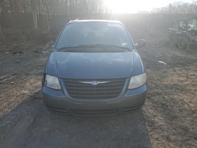 2005 Chrysler Town & Country