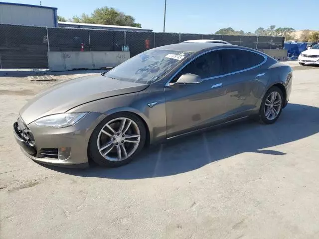 2015 Tesla Model S 85