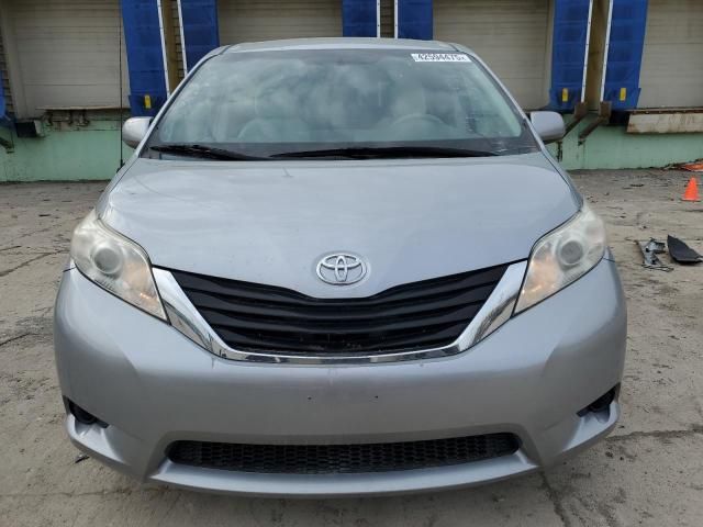 2014 Toyota Sienna LE