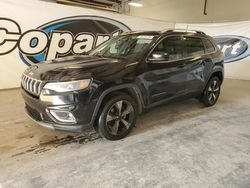 Carros salvage sin ofertas aún a la venta en subasta: 2019 Jeep Cherokee Limited