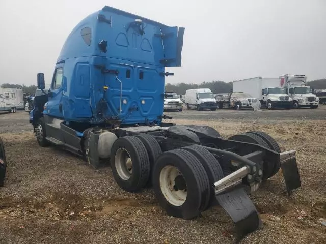 2016 Freightliner Cascadia 125 Semi Truck