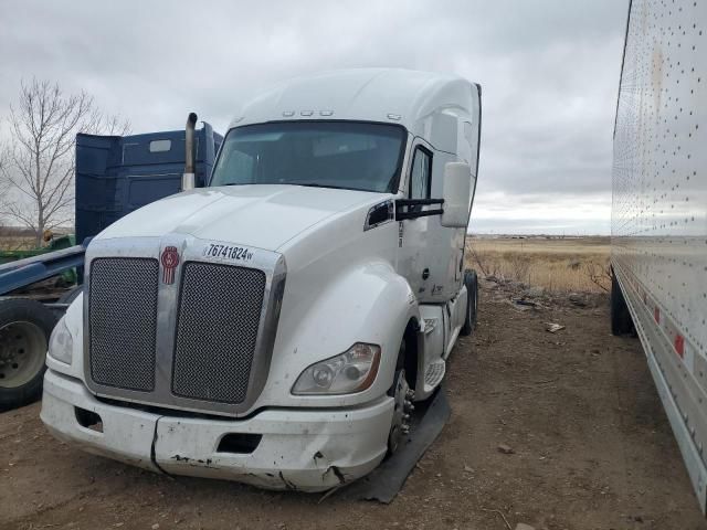 2022 Kenworth Construction T680