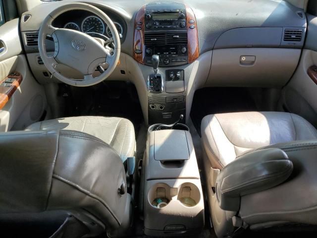 2002 Toyota Sienna XLE