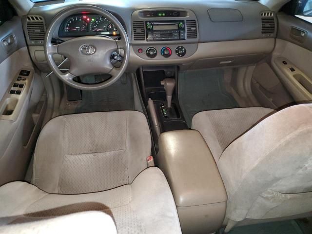 2004 Toyota Camry LE