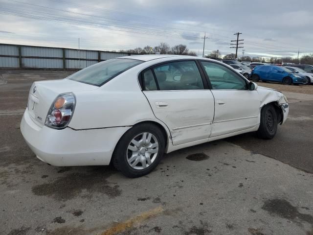 2004 Nissan Altima Base