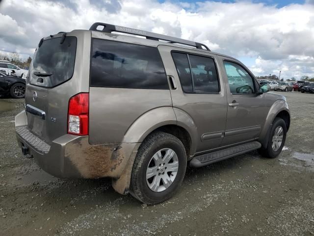 2005 Nissan Pathfinder LE