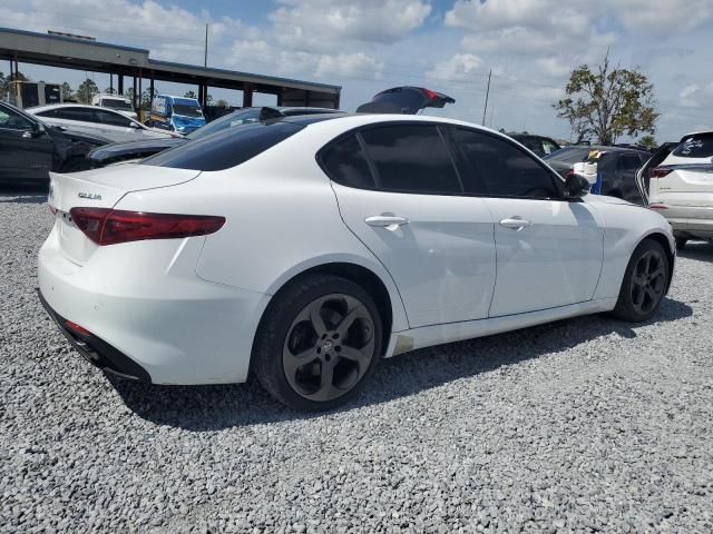 2017 Alfa Romeo Giulia Q4