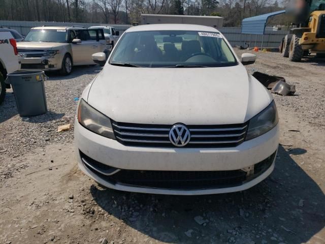 2013 Volkswagen Passat SE