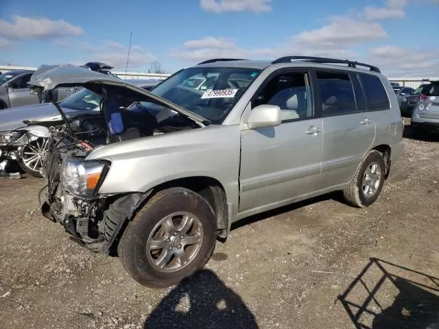 2004 Toyota Highlander Base