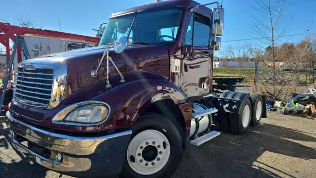 2006 Freightliner Conventional Columbia