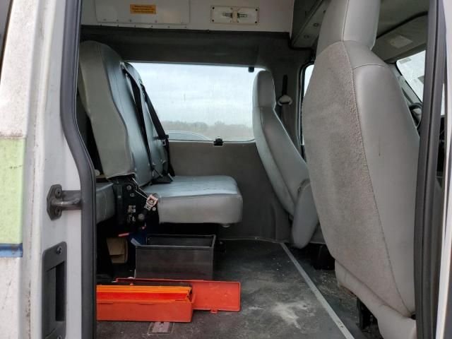 2010 Ford Econoline E350 Super Duty Van