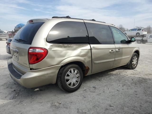 2005 Chrysler Town & Country Touring