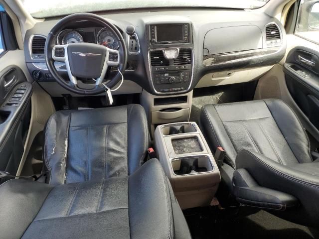 2012 Chrysler Town & Country Touring