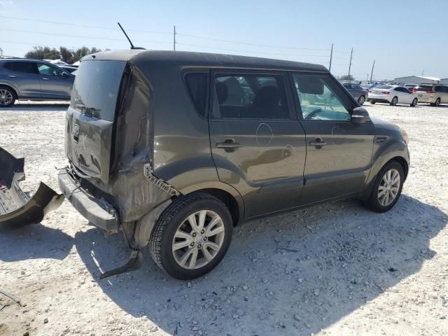 2013 KIA Soul +