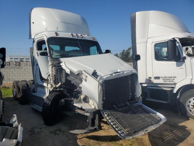 2015 Freightliner Cascadia 125