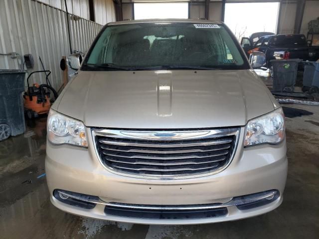 2014 Chrysler Town & Country Touring L