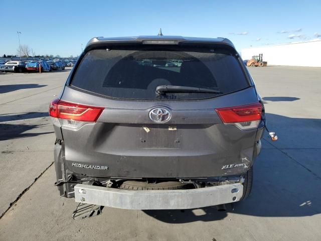 2017 Toyota Highlander SE