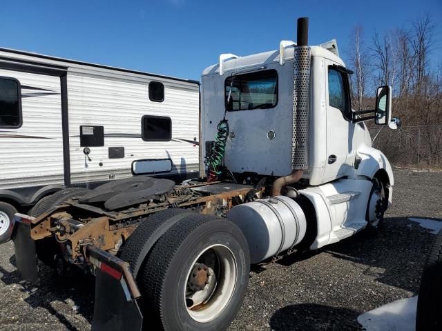 2013 Kenworth Construction T660