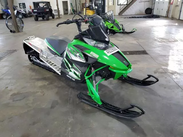 2012 Arctic Cat M800