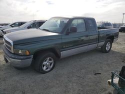 Carros salvage sin ofertas aún a la venta en subasta: 1999 Dodge RAM 1500