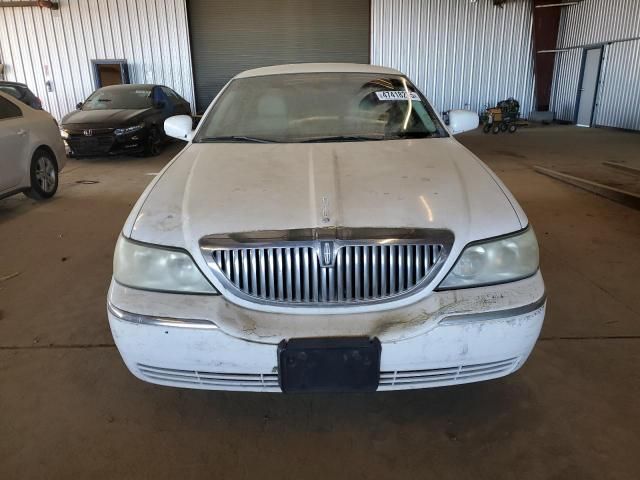 2004 Lincoln Town Car Executive