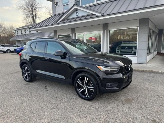 2019 Volvo XC40 T5 R-Design